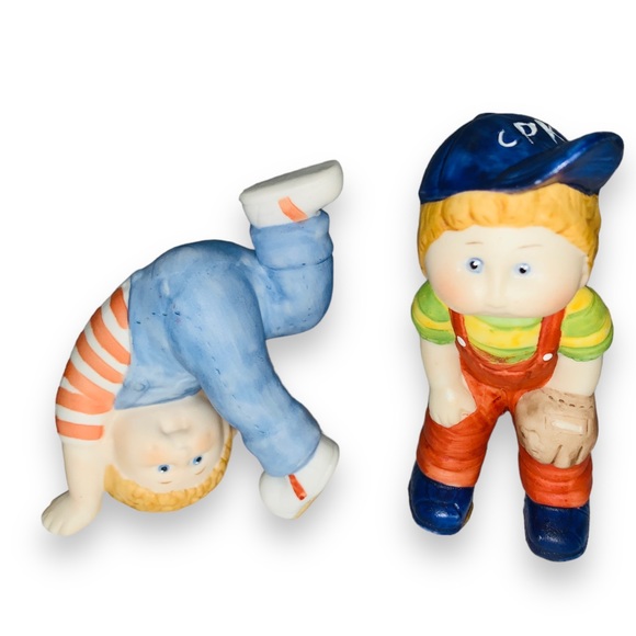 1984 Cabbage Patch Kids Porcelain figurines 
4 Figurines. 2 boys & 2 girls. - Picture 3 of 11